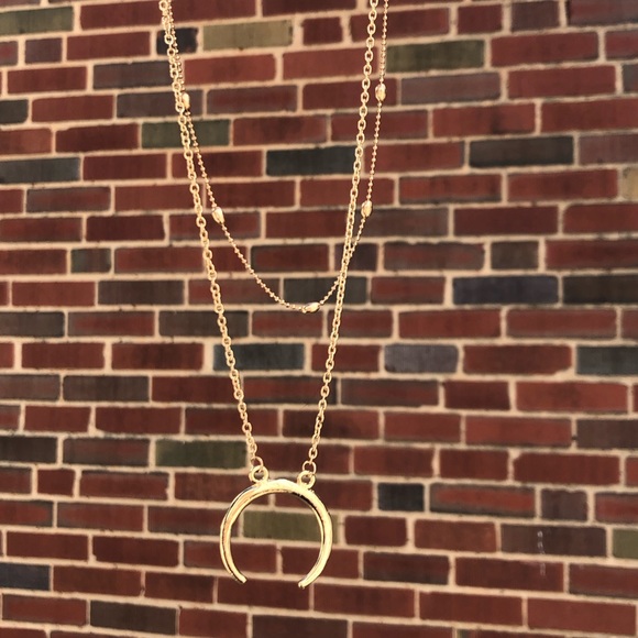⭐️ 4/$23 2 layered gold upside down moon necklace - Picture 2 of 4